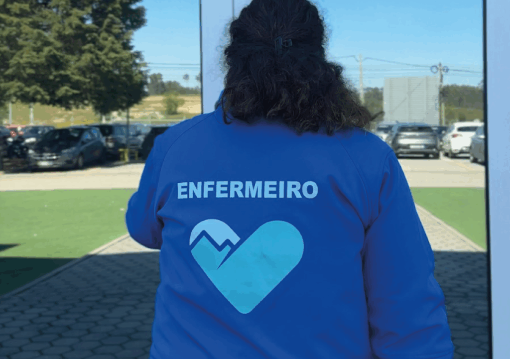 o papel do enfermeiro, enfermeira da csh a entrar numa fábrica onde fazemos medicina do trabalho
