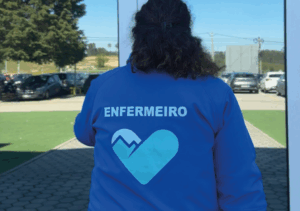 o papel do enfermeiro, enfermeira da csh a entrar numa fábrica onde fazemos medicina do trabalho