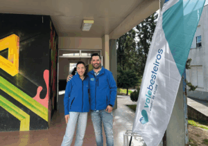 semana da saúde, psicomotricista e enfermeiro numa sessão de suporte básico de vida em Penalva do Castelo